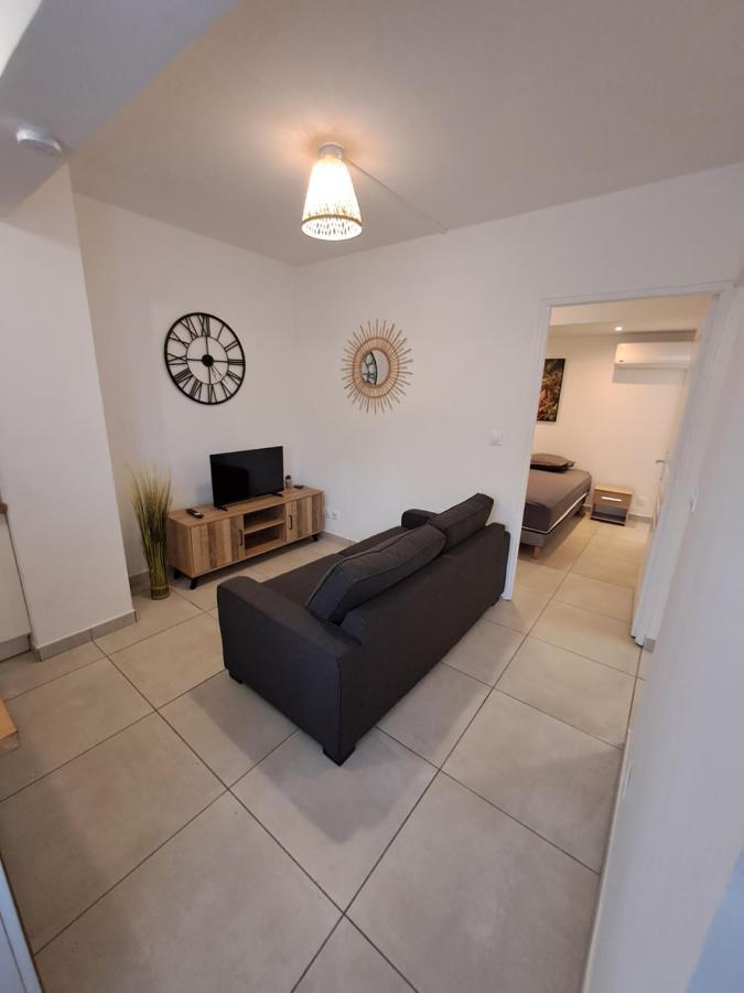 Logement Cosy T2, Centre Ville De Saint-Pierre 외부 사진